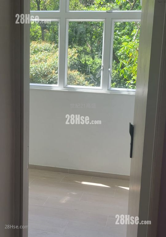 Tai Sing House Rental 3 Bedrooms , 1 Bathroom 312 ft² Tai Sing House Rental 3 Bedrooms , 1 Bathroom 312 ft²