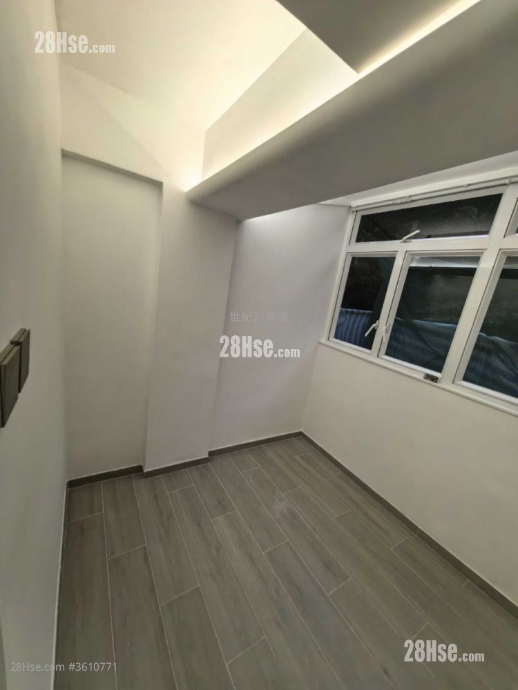 Tai Sing House Rental 3 Bedrooms , 1 Bathroom 312 ft² Tai Sing House Rental 3 Bedrooms , 1 Bathroom 312 ft²