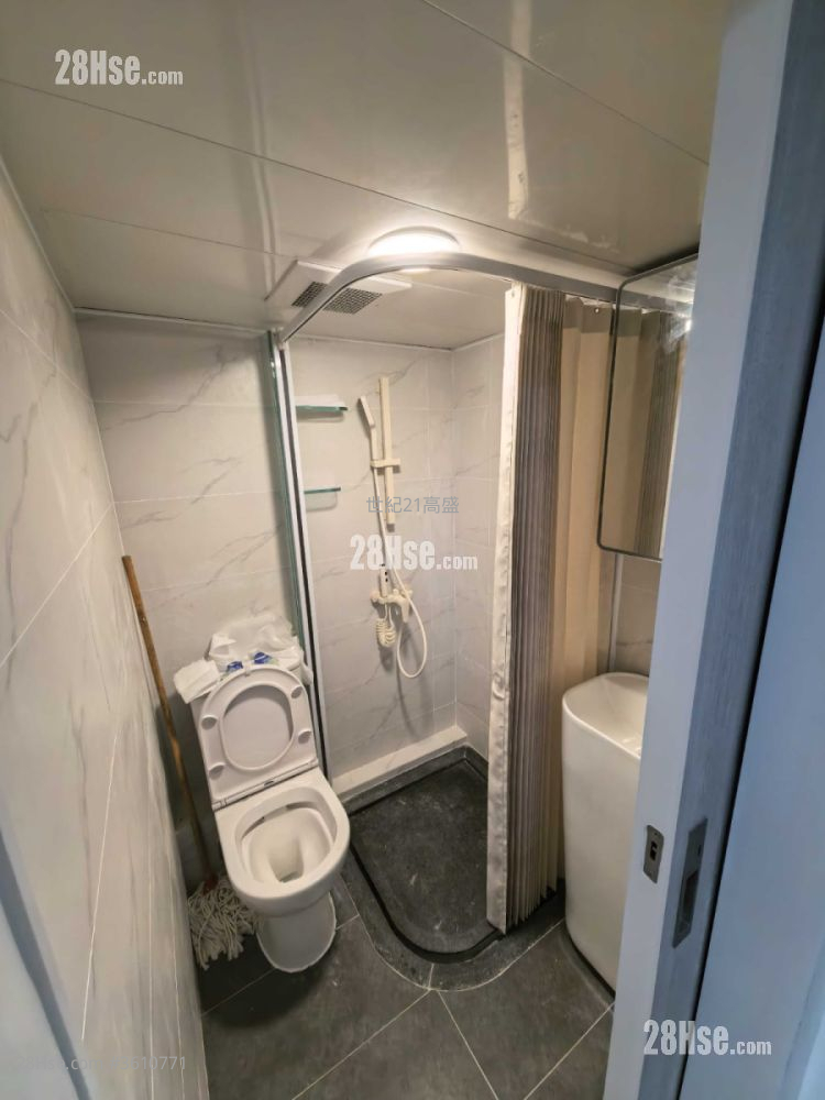 Tai Sing House Rental 3 Bedrooms , 1 Bathroom 312 ft² Tai Sing House Rental 3 Bedrooms , 1 Bathroom 312 ft²