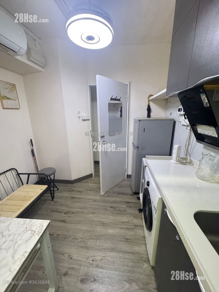 Lyton Building Rental Studio , 1 Bathroom 160 ft² Lyton Building Rental Studio , 1 Bathroom 160 ft²