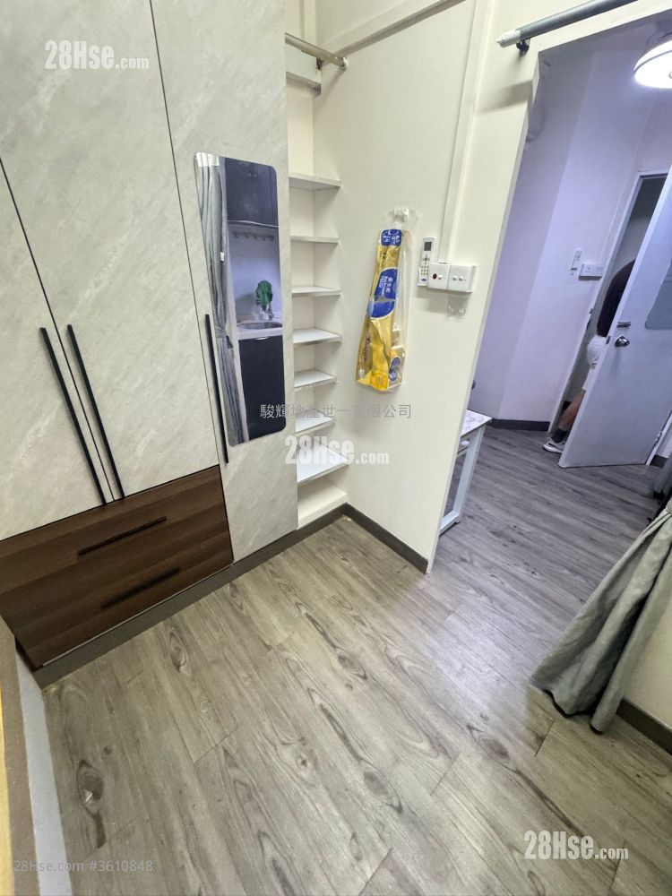 Lyton Building Rental Studio , 1 Bathroom 160 ft² Lyton Building Rental Studio , 1 Bathroom 160 ft²