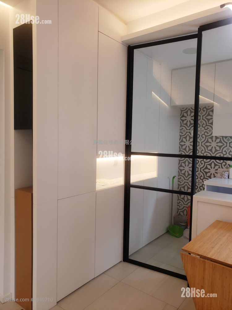 Fook Hing Court Sell 3 Bedrooms , 2 Bathrooms 579 ft² Fook Hing Court Sell 3 Bedrooms , 2 Bathrooms 579 ft²