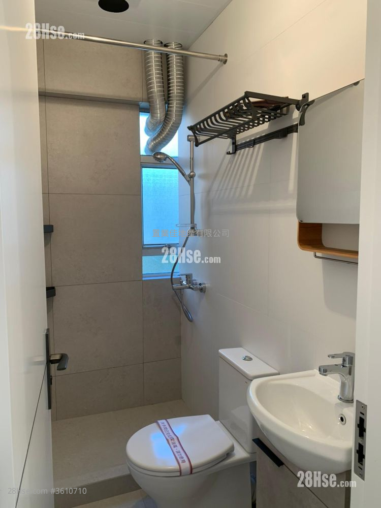 Fook Hing Court Sell 3 Bedrooms , 2 Bathrooms 579 ft² Fook Hing Court Sell 3 Bedrooms , 2 Bathrooms 579 ft²