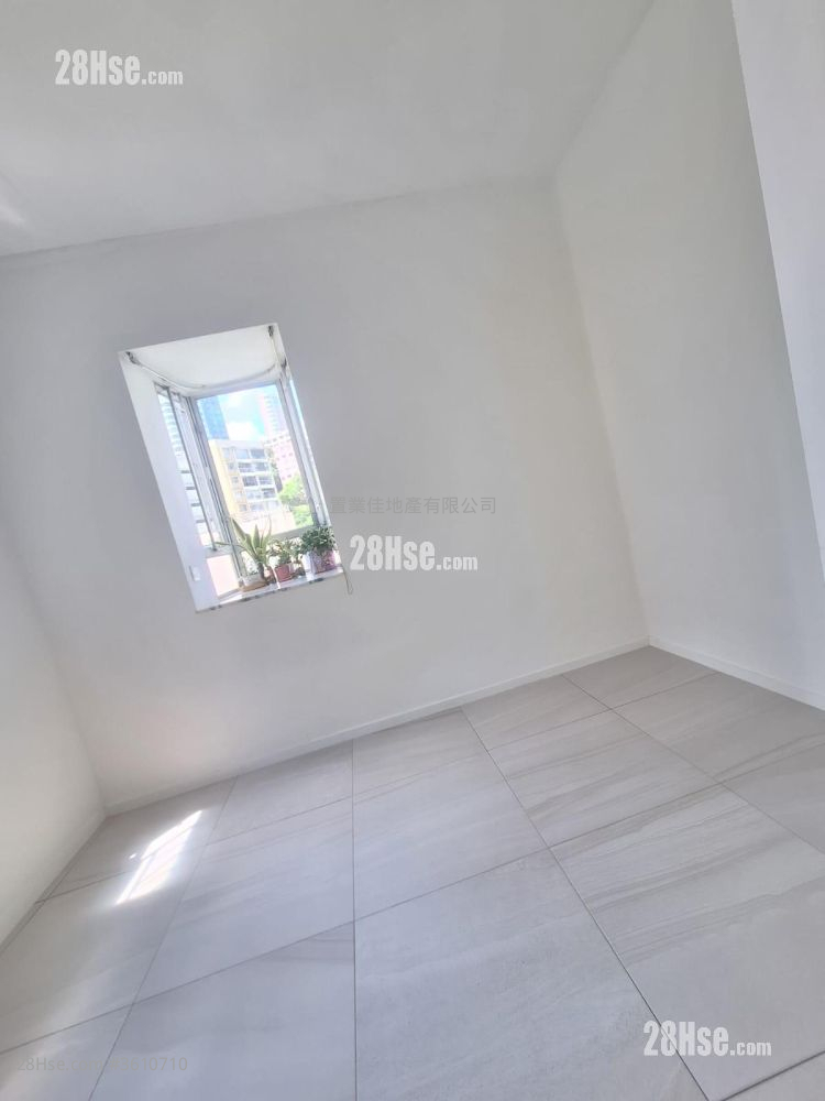 Fook Hing Court Sell 3 Bedrooms , 2 Bathrooms 579 ft² Fook Hing Court Sell 3 Bedrooms , 2 Bathrooms 579 ft²