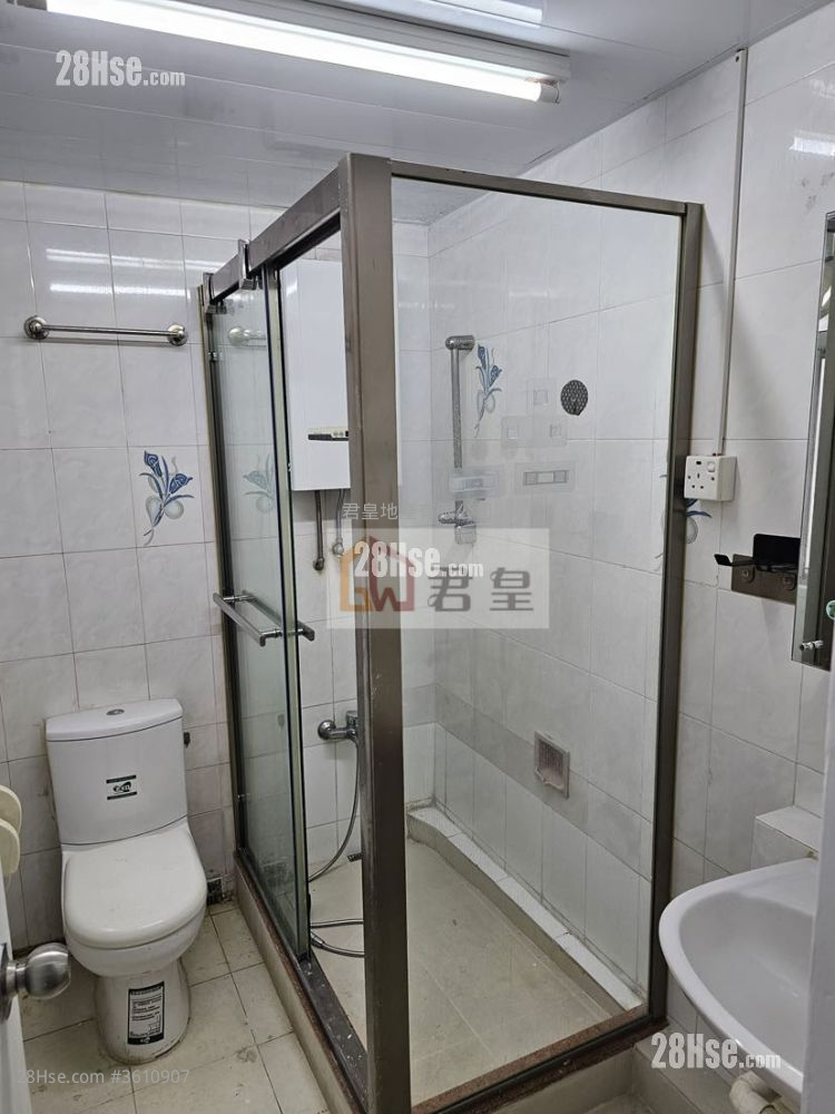Tak Bo Building Rental 3 Bedrooms , 1 Bathroom 448 ft² Tak Bo Building Rental 3 Bedrooms , 1 Bathroom 448 ft²
