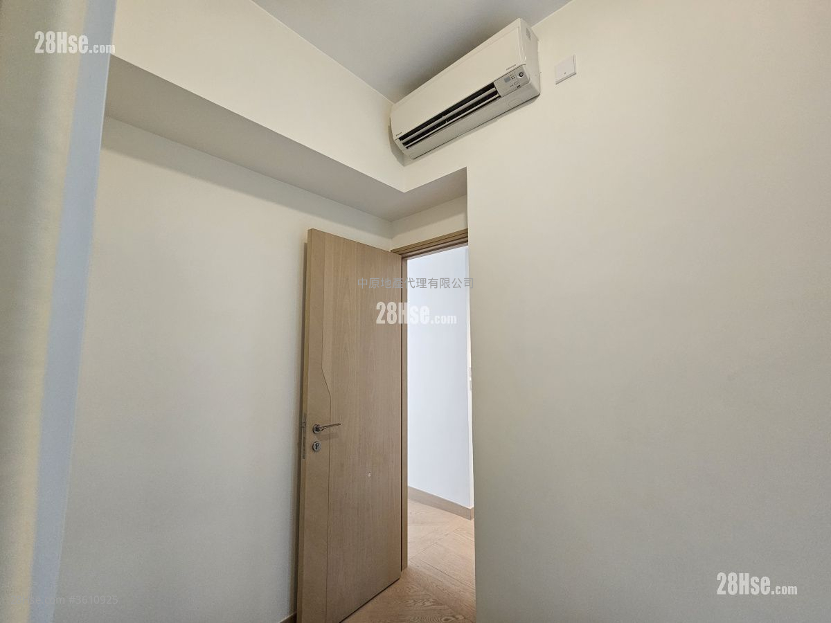 Grand Victoria Rental 4 Bedrooms , 2 Bathrooms 948 ft² Grand Victoria Rental 4 Bedrooms , 2 Bathrooms 948 ft²