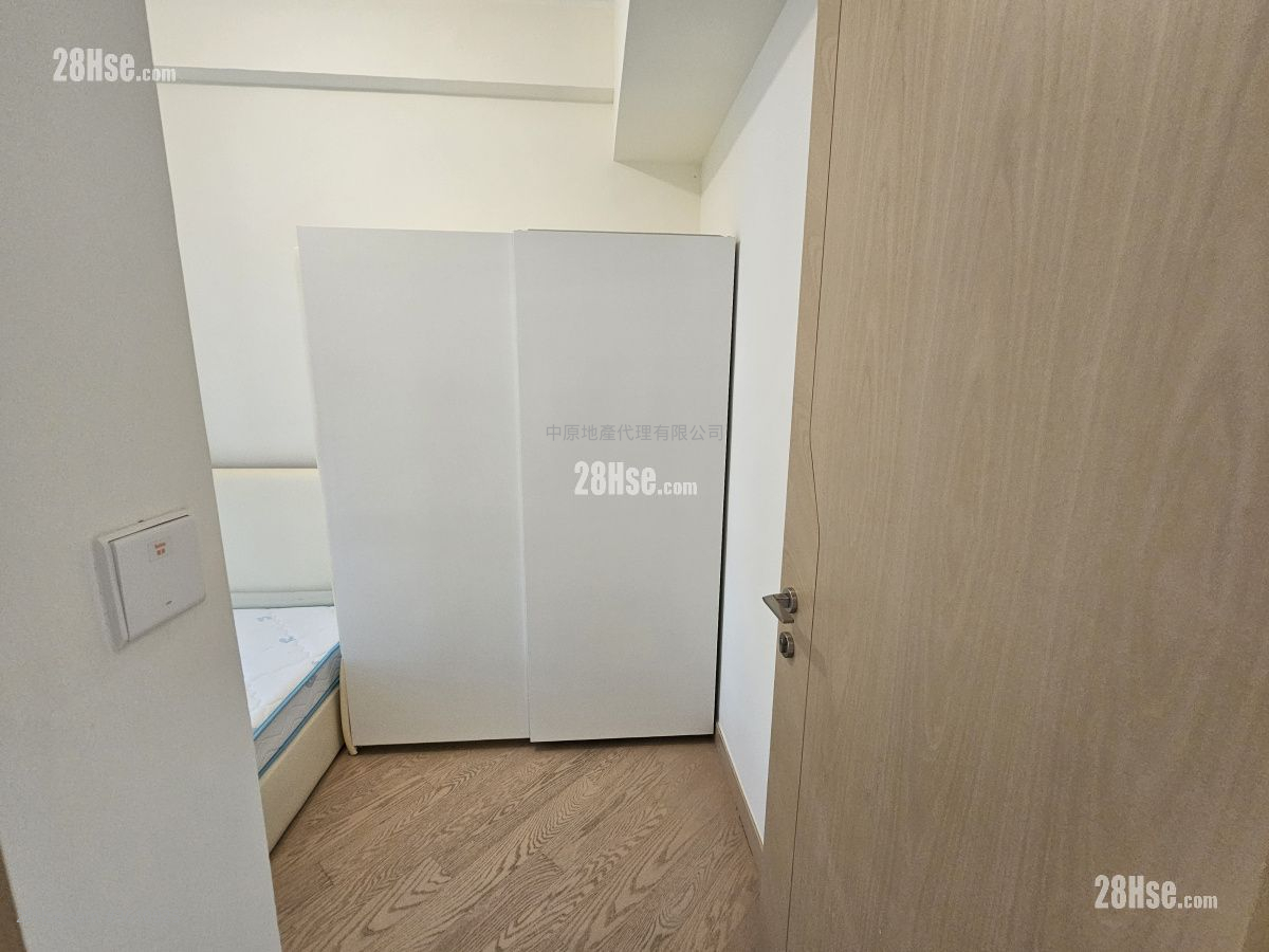 Grand Victoria Rental 4 Bedrooms , 2 Bathrooms 948 ft² Grand Victoria Rental 4 Bedrooms , 2 Bathrooms 948 ft²