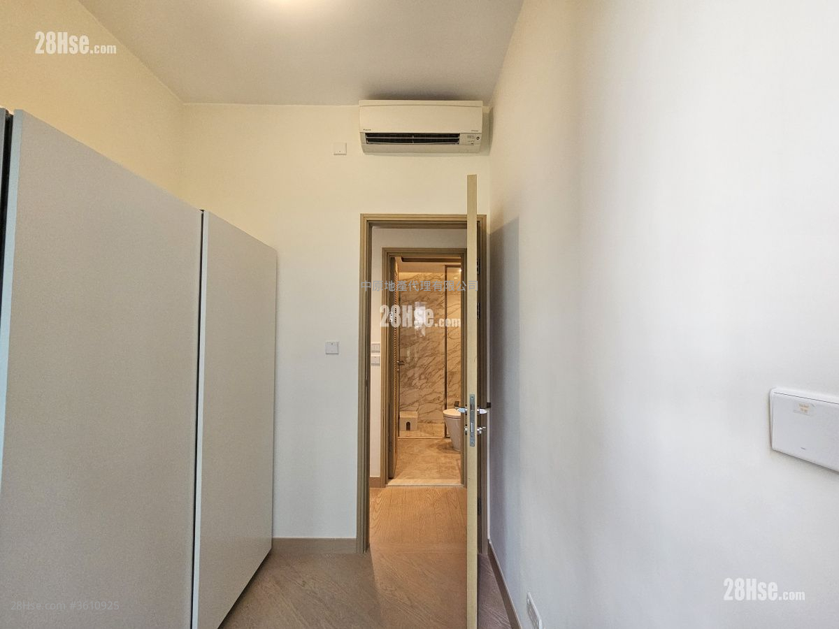 Grand Victoria Rental 4 Bedrooms , 2 Bathrooms 948 ft² Grand Victoria Rental 4 Bedrooms , 2 Bathrooms 948 ft²