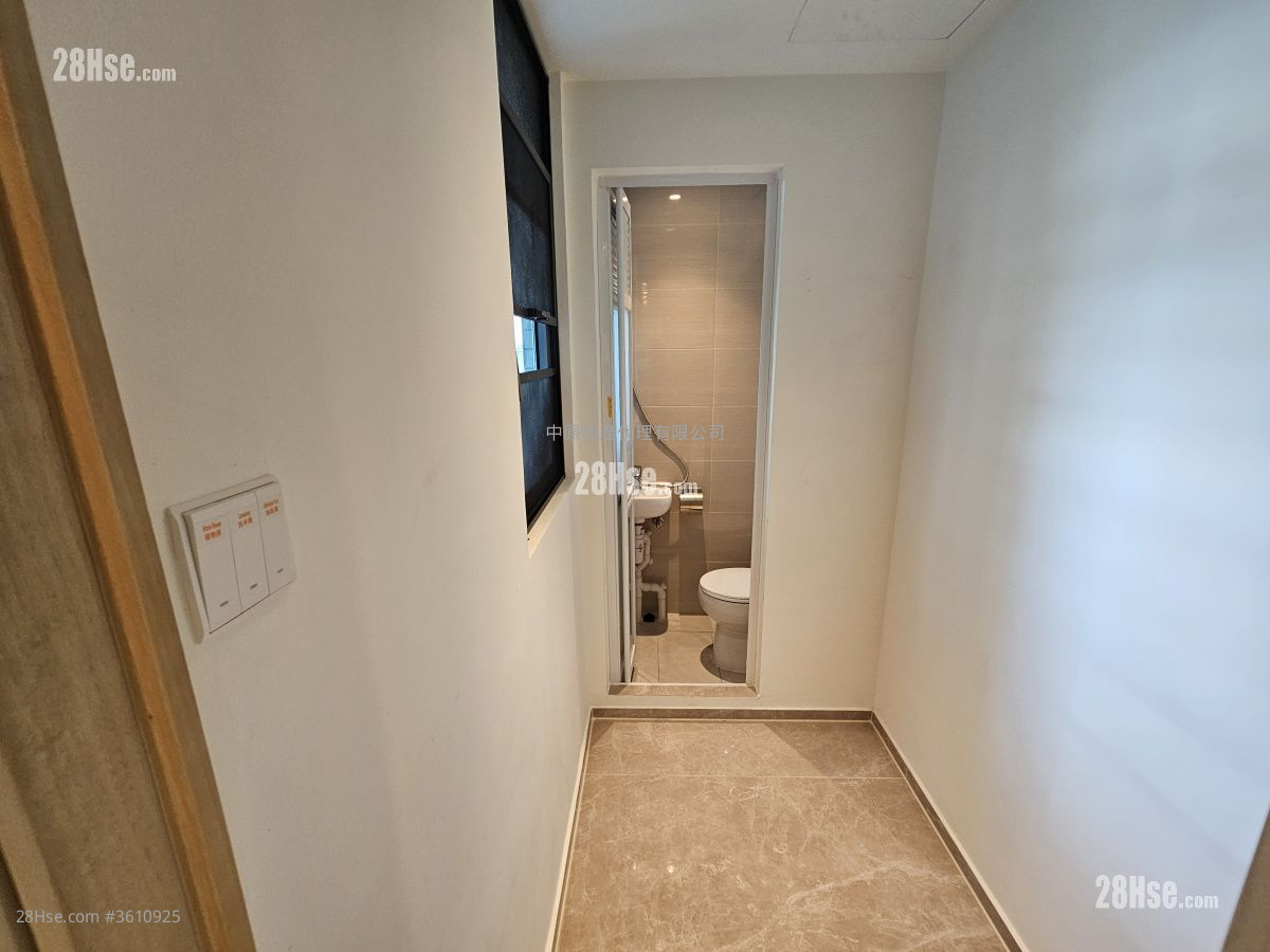 Grand Victoria Rental 4 Bedrooms , 2 Bathrooms 948 ft² Grand Victoria Rental 4 Bedrooms , 2 Bathrooms 948 ft²