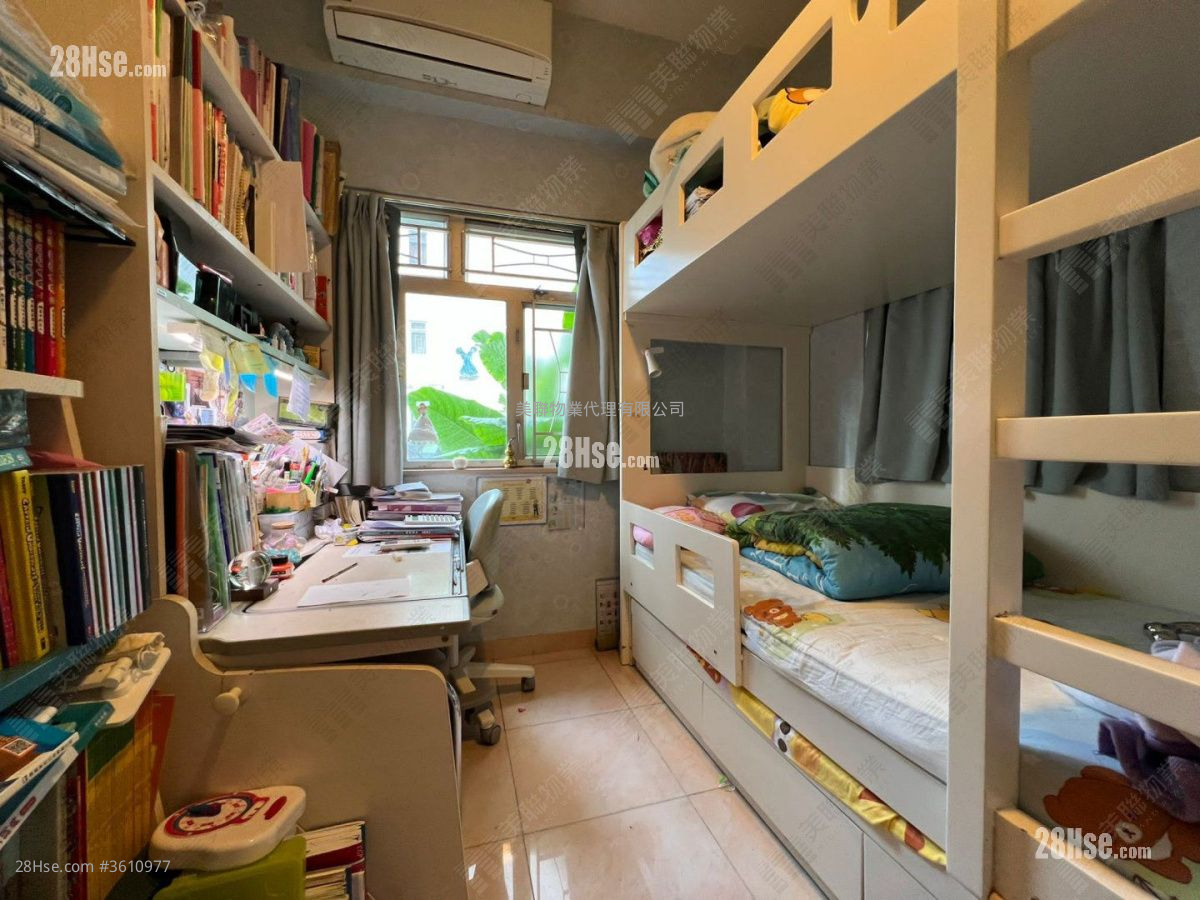 Oriental Gardens Sell 3 Bedrooms , 2 Bathrooms 917 ft² Oriental Gardens Sell 3 Bedrooms , 2 Bathrooms 917 ft²