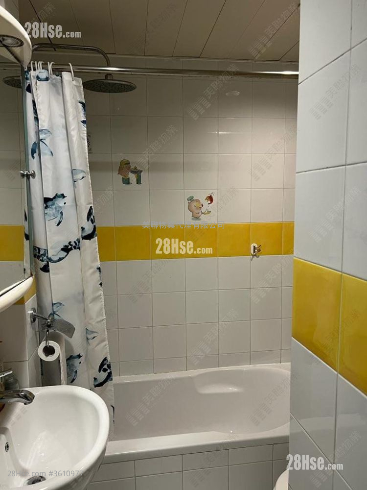 Oriental Gardens Sell 3 Bedrooms , 2 Bathrooms 917 ft² Oriental Gardens Sell 3 Bedrooms , 2 Bathrooms 917 ft²