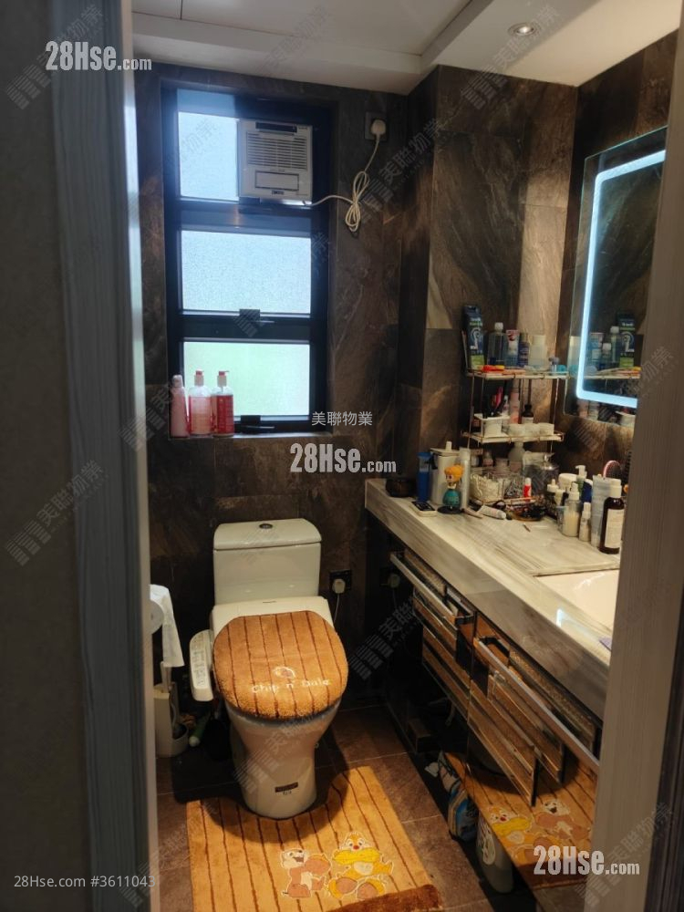 bathroom: Pristine Villa Sell 3 Bedrooms , 2 Bathrooms 809 ft² bathroom: Pristine Villa Sell 3 Bedrooms , 2 Bathrooms 809 ft²