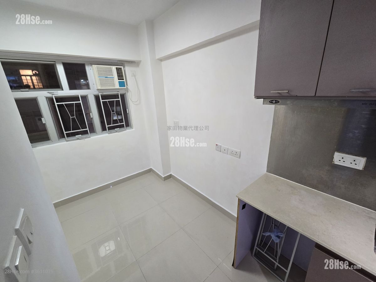 Cheung Hing Building Sell 3 Bedrooms , 3 Bathrooms 408 ft² Cheung Hing Building Sell 3 Bedrooms , 3 Bathrooms 408 ft²
