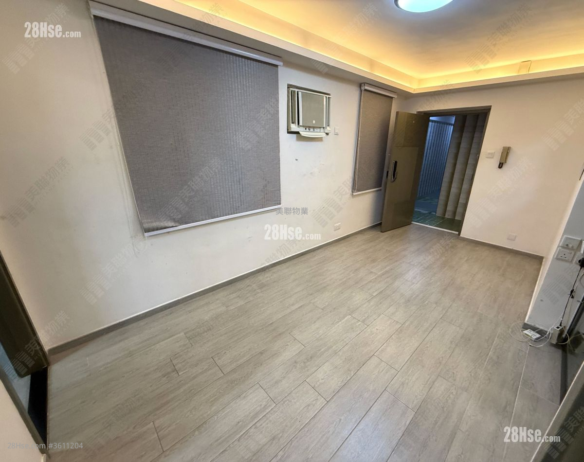 Lucky Plaza Sell 2 Bedrooms , 1 Bathroom 348 ft² Lucky Plaza Sell 2 Bedrooms , 1 Bathroom 348 ft²