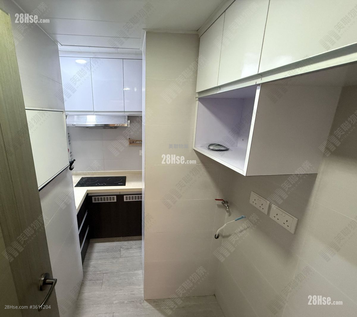 Lucky Plaza Sell 2 Bedrooms , 1 Bathroom 348 ft² Lucky Plaza Sell 2 Bedrooms , 1 Bathroom 348 ft²