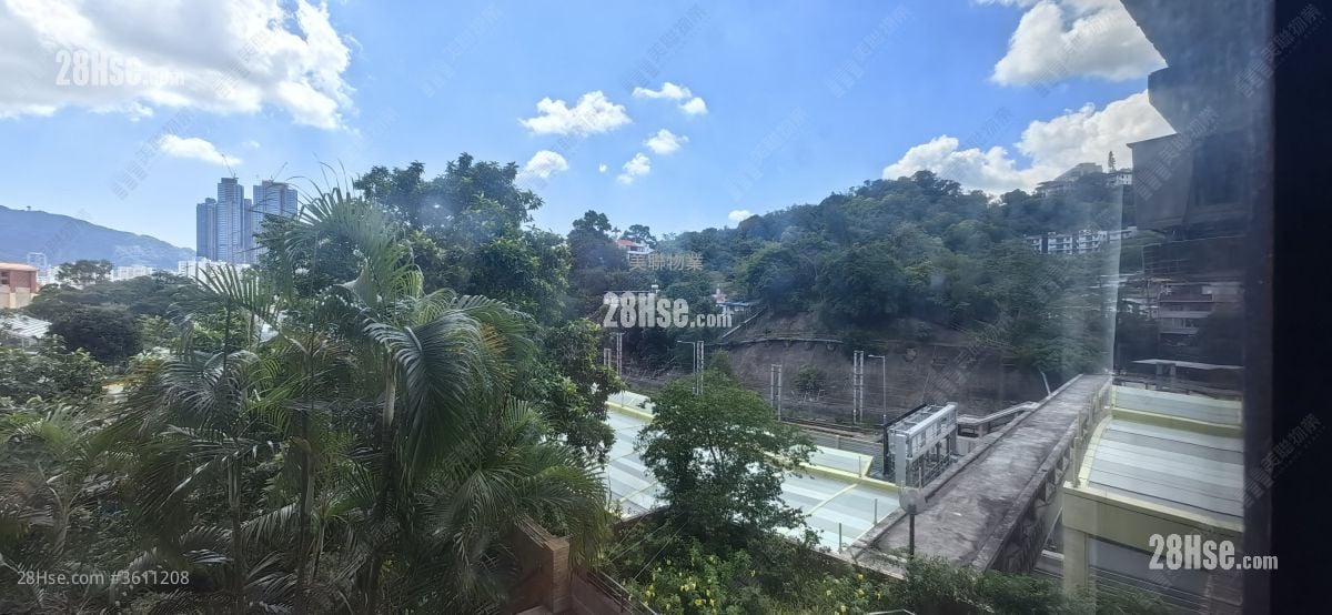 Wai Wah Centre Sell 2 Bedrooms , 1 Bathroom 358 ft² Wai Wah Centre Sell 2 Bedrooms , 1 Bathroom 358 ft²