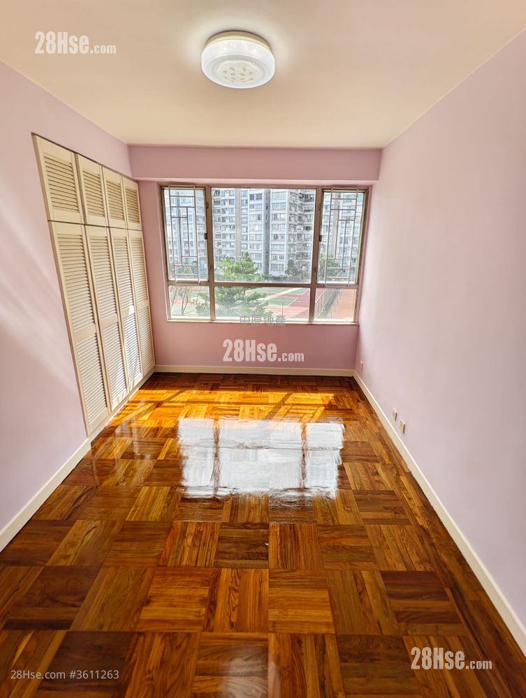 Hong Kong Garden Sell 3 Bedrooms , 2 Bathrooms 828 ft² Hong Kong Garden Sell 3 Bedrooms , 2 Bathrooms 828 ft²
