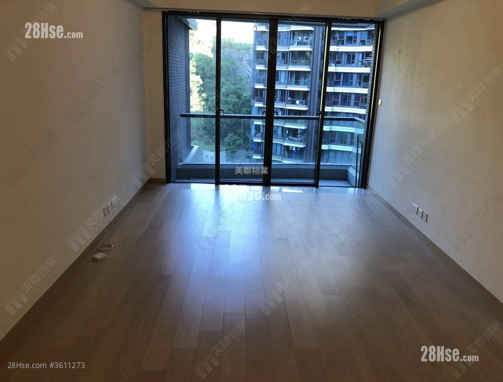 Dragons Range Rental 948 ft² Dragons Range Rental 948 ft²