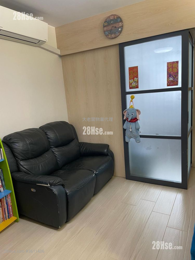 Hoi Lok Court Sell 2 Bedrooms , 1 Bathroom 401 ft² Hoi Lok Court Sell 2 Bedrooms , 1 Bathroom 401 ft²