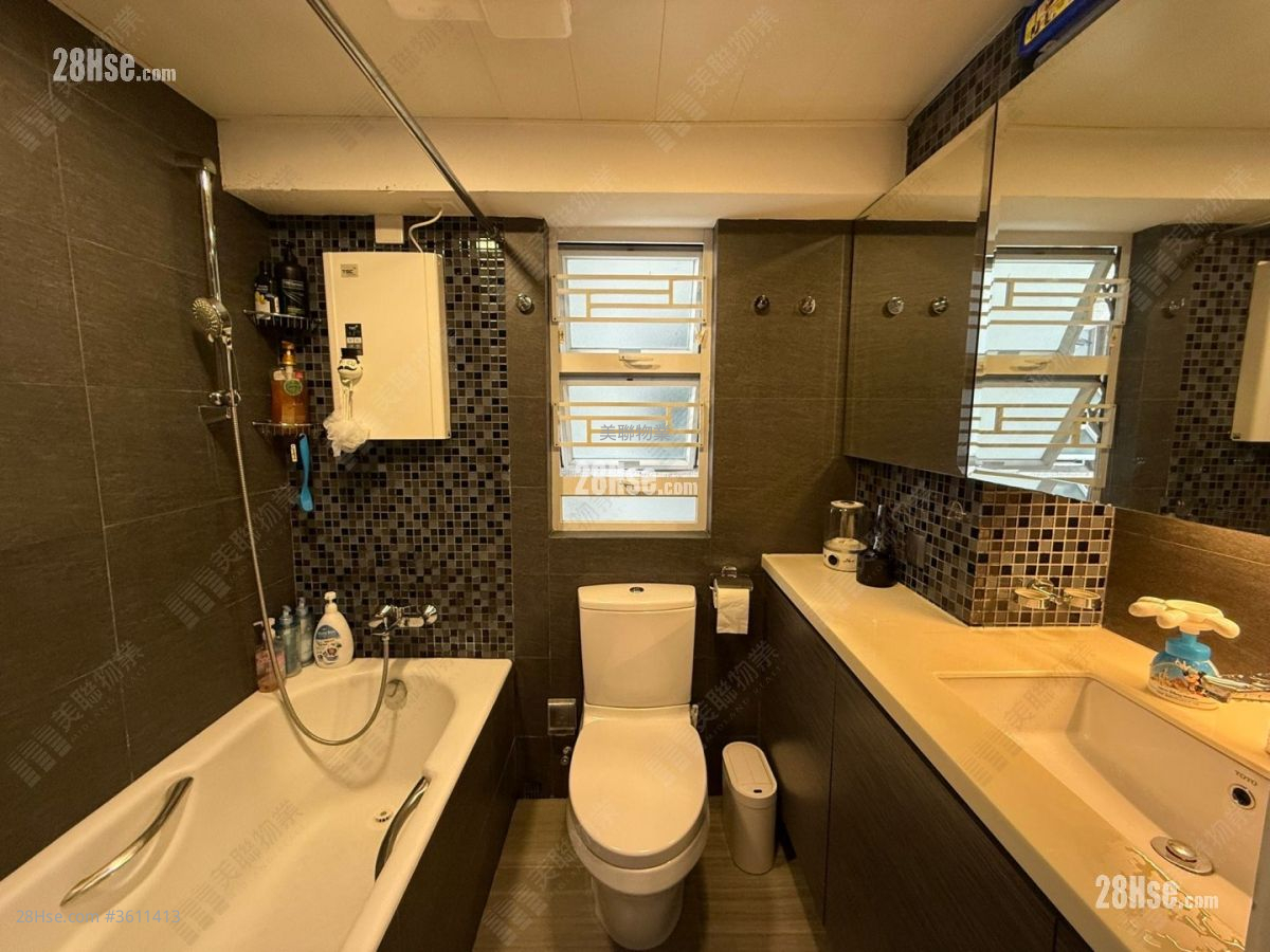 Whampoa Garden Sell 4 Bedrooms , 1 Bathroom 607 ft² Whampoa Garden Sell 4 Bedrooms , 1 Bathroom 607 ft²
