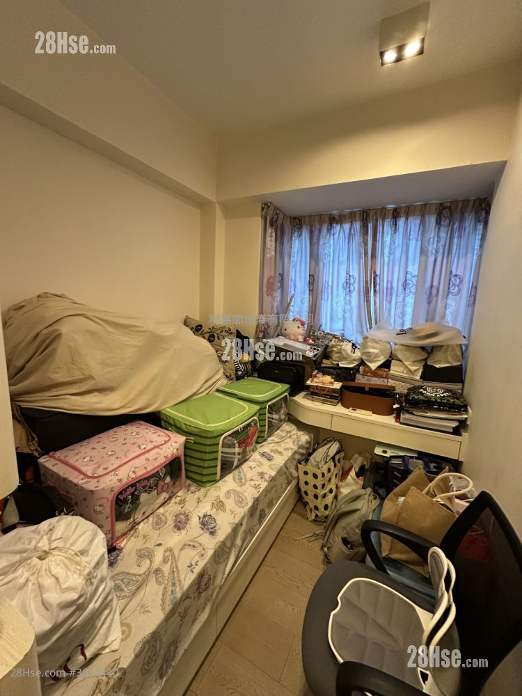 Forest Hill Sell 3 Bedrooms , 2 Bathrooms 934 ft² Forest Hill Sell 3 Bedrooms , 2 Bathrooms 934 ft²