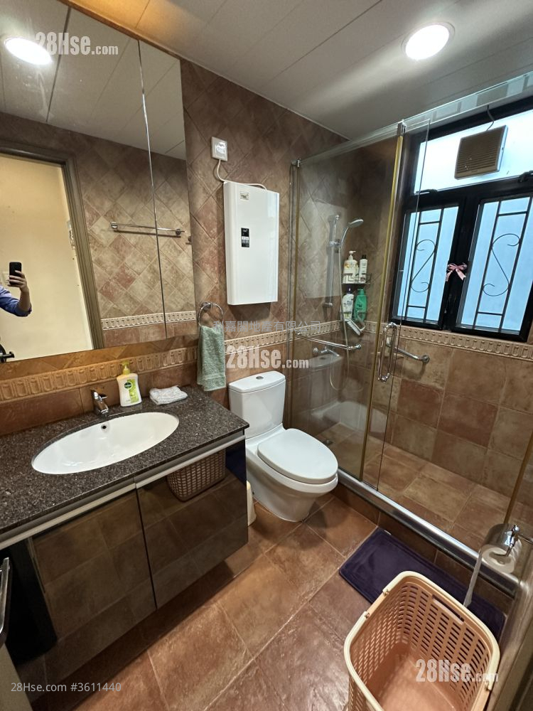 Forest Hill Sell 3 Bedrooms , 2 Bathrooms 934 ft² Forest Hill Sell 3 Bedrooms , 2 Bathrooms 934 ft²