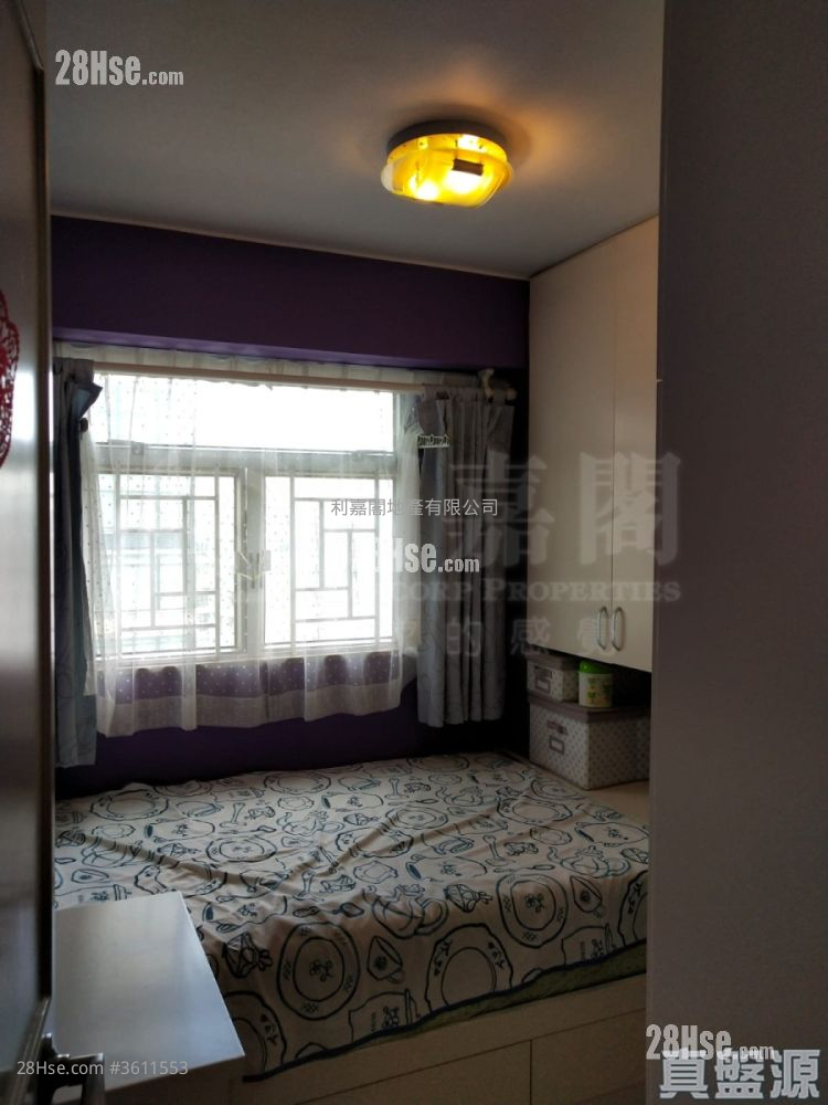 Kornhill Garden Sell 3 Bedrooms , 1 Bathroom 592 ft² Kornhill Garden Sell 3 Bedrooms , 1 Bathroom 592 ft²