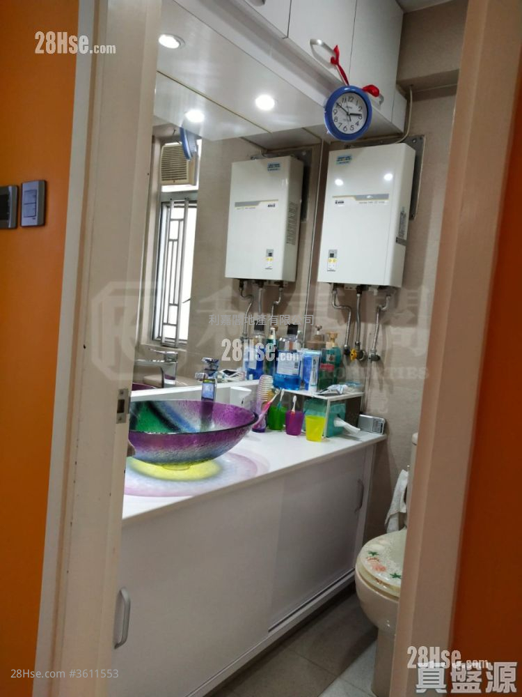 Kornhill Garden Sell 3 Bedrooms , 1 Bathroom 592 ft² Kornhill Garden Sell 3 Bedrooms , 1 Bathroom 592 ft²