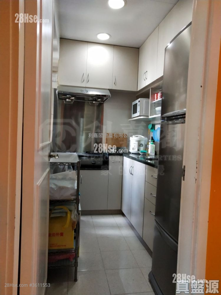 Kornhill Garden Sell 3 Bedrooms , 1 Bathroom 592 ft² Kornhill Garden Sell 3 Bedrooms , 1 Bathroom 592 ft²