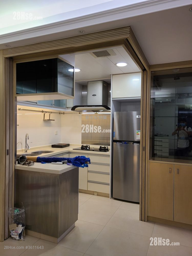 Victoria Centre Sell 3 Bedrooms , 2 Bathrooms 777 ft² Victoria Centre Sell 3 Bedrooms , 2 Bathrooms 777 ft²