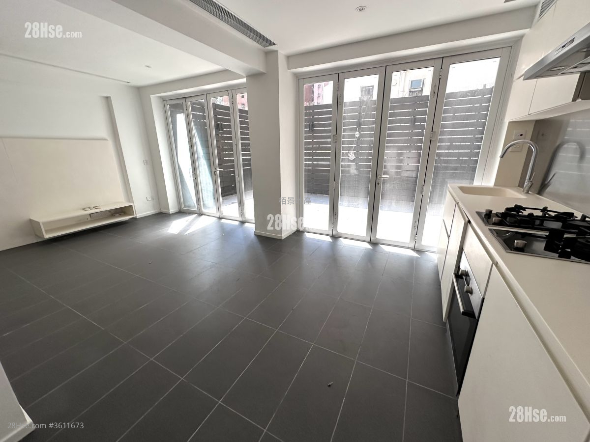 Pak Lee Building Sell 2 Bedrooms , 2 Bathrooms 633 ft² Pak Lee Building Sell 2 Bedrooms , 2 Bathrooms 633 ft²