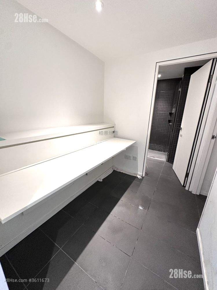 Pak Lee Building Sell 2 Bedrooms , 2 Bathrooms 633 ft² Pak Lee Building Sell 2 Bedrooms , 2 Bathrooms 633 ft²