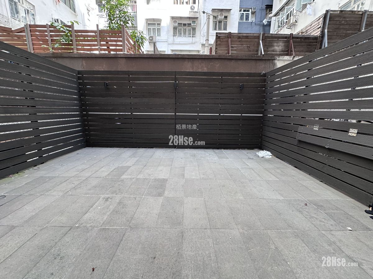 Pak Lee Building Sell 2 Bedrooms , 2 Bathrooms 633 ft² Pak Lee Building Sell 2 Bedrooms , 2 Bathrooms 633 ft²