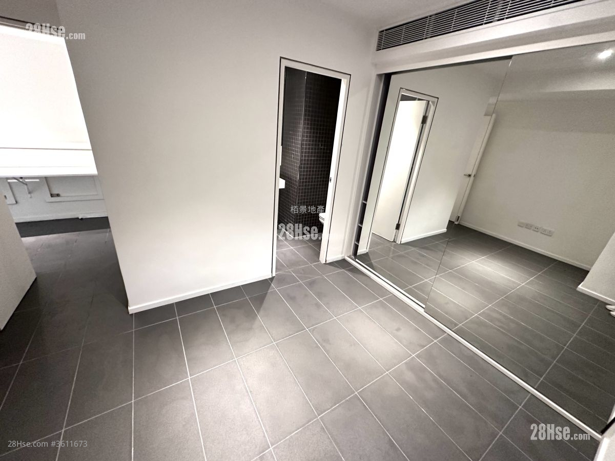 Pak Lee Building Sell 2 Bedrooms , 2 Bathrooms 633 ft² Pak Lee Building Sell 2 Bedrooms , 2 Bathrooms 633 ft²