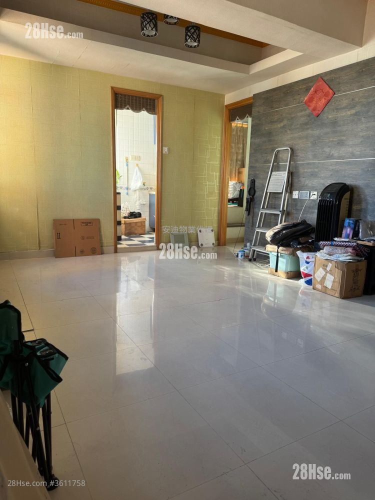 Yun Kai Building Sell 3 Bedrooms , 1 Bathroom 443 ft² Yun Kai Building Sell 3 Bedrooms , 1 Bathroom 443 ft²
