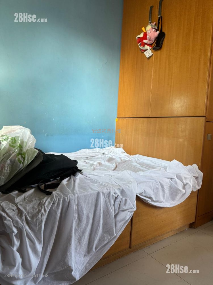Yun Kai Building Sell 3 Bedrooms , 1 Bathroom 443 ft² Yun Kai Building Sell 3 Bedrooms , 1 Bathroom 443 ft²