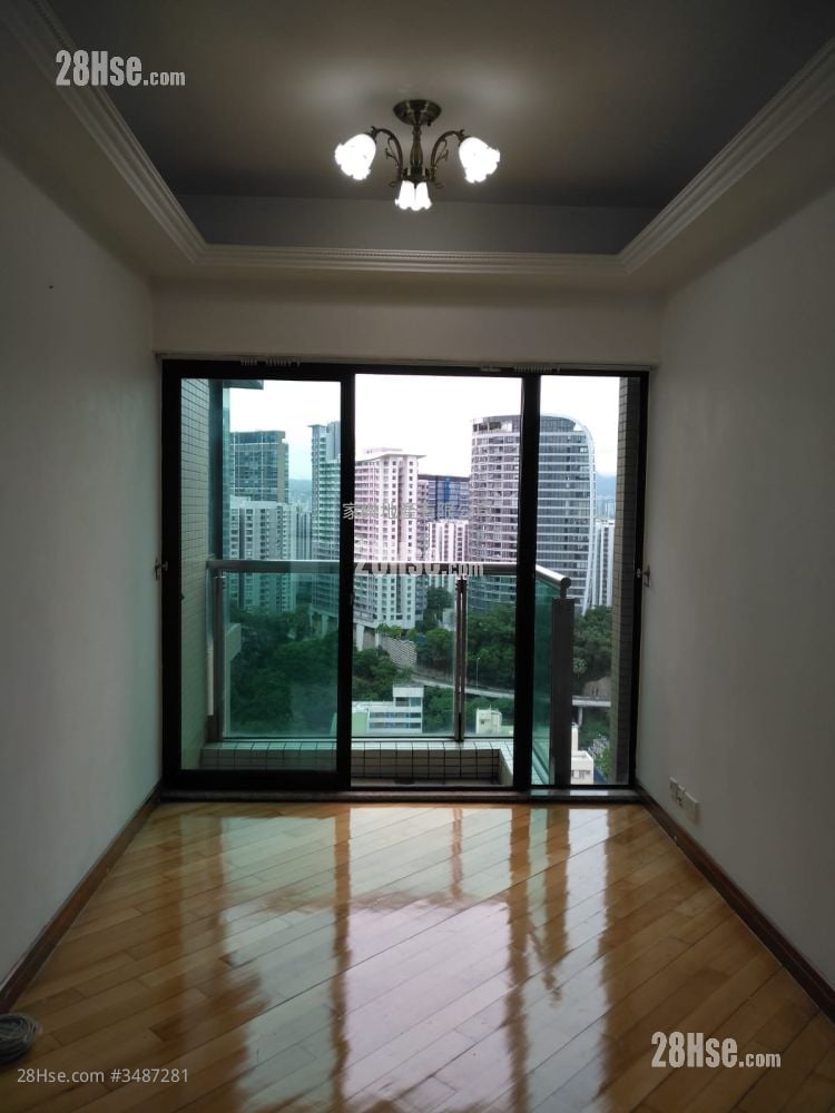 The Oakridge Rental 3 Bedrooms , 2 Bathrooms 593 ft²