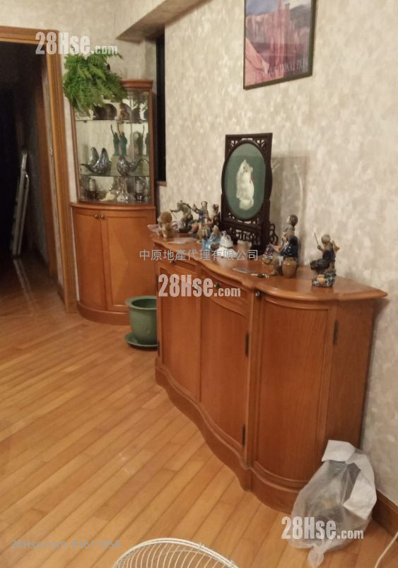 曉峰園 租盤 3 房 , 2 浴室 820 平方呎 曉峰園 租盤 3 房 , 2 浴室 820 平方呎