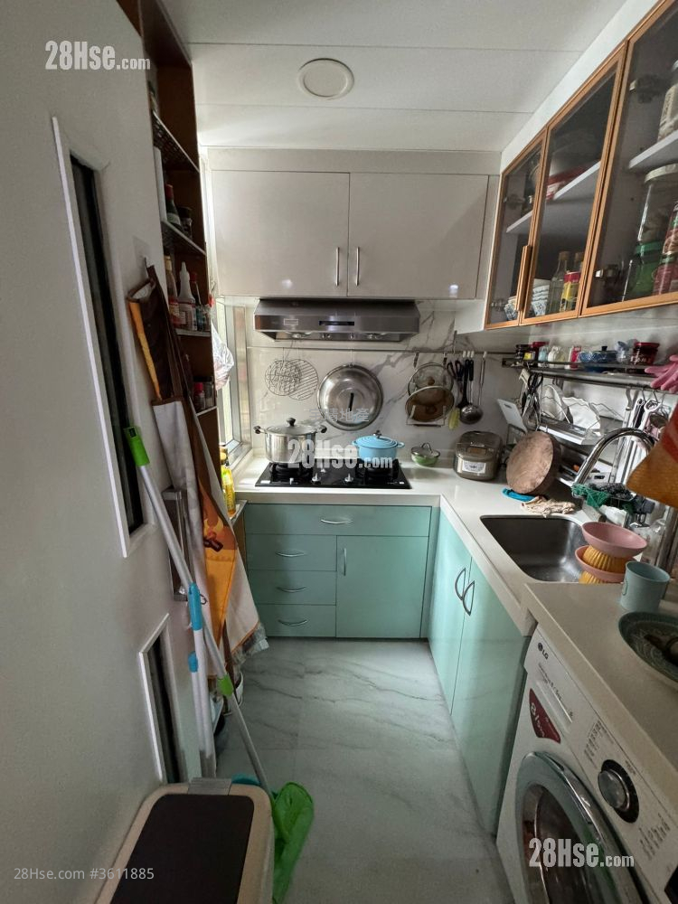 Hoi Lok Court Sell 3 Bedrooms , 1 Bathroom 478 ft² Hoi Lok Court Sell 3 Bedrooms , 1 Bathroom 478 ft²