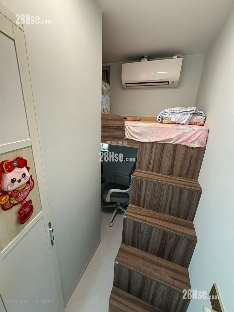 Hoi Lok Court Sell 3 Bedrooms , 1 Bathroom 478 ft² Hoi Lok Court Sell 3 Bedrooms , 1 Bathroom 478 ft²