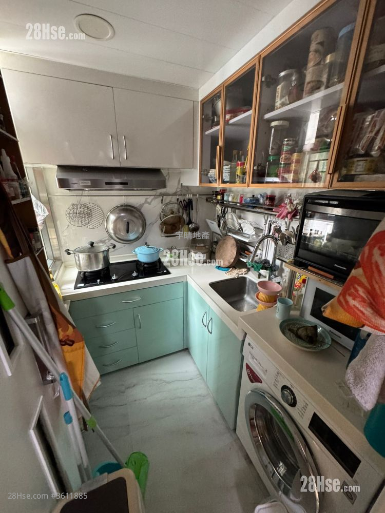 Hoi Lok Court Sell 3 Bedrooms , 1 Bathroom 478 ft² Hoi Lok Court Sell 3 Bedrooms , 1 Bathroom 478 ft²