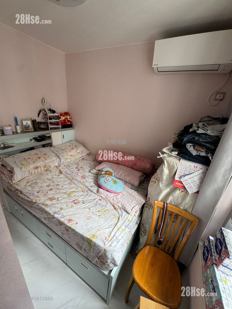 Hoi Lok Court Sell 3 Bedrooms , 1 Bathroom 478 ft² Hoi Lok Court Sell 3 Bedrooms , 1 Bathroom 478 ft²