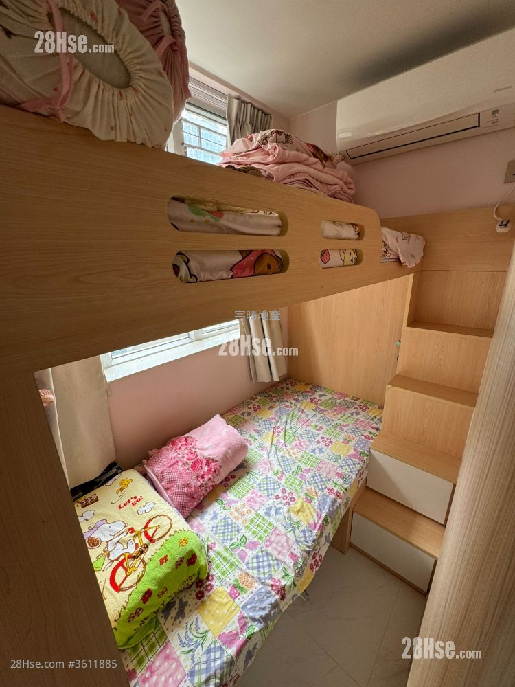 Hoi Lok Court Sell 3 Bedrooms , 1 Bathroom 478 ft² Hoi Lok Court Sell 3 Bedrooms , 1 Bathroom 478 ft²