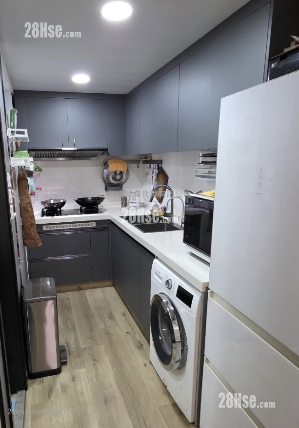Hoi Lok Court Sell 3 Bedrooms 629 ft² Hoi Lok Court Sell 3 Bedrooms 629 ft²