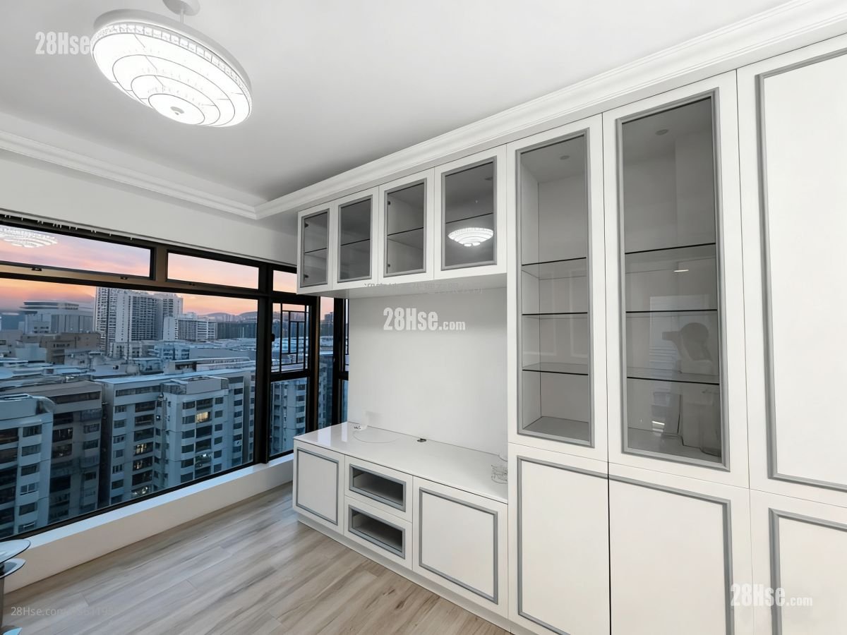 Royal Peninsula Rental 2 Bedrooms , 1 Bathroom 561 ft²