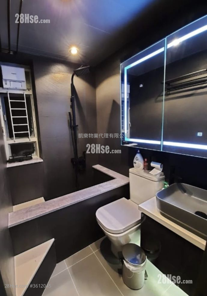 Kwun Tak Court Sell 3 Bedrooms 568 ft² Kwun Tak Court Sell 3 Bedrooms 568 ft²