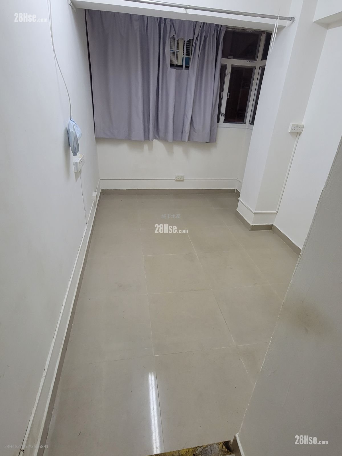 Tung Tak Building Rental Studio , 1 Bathroom 130 ft²