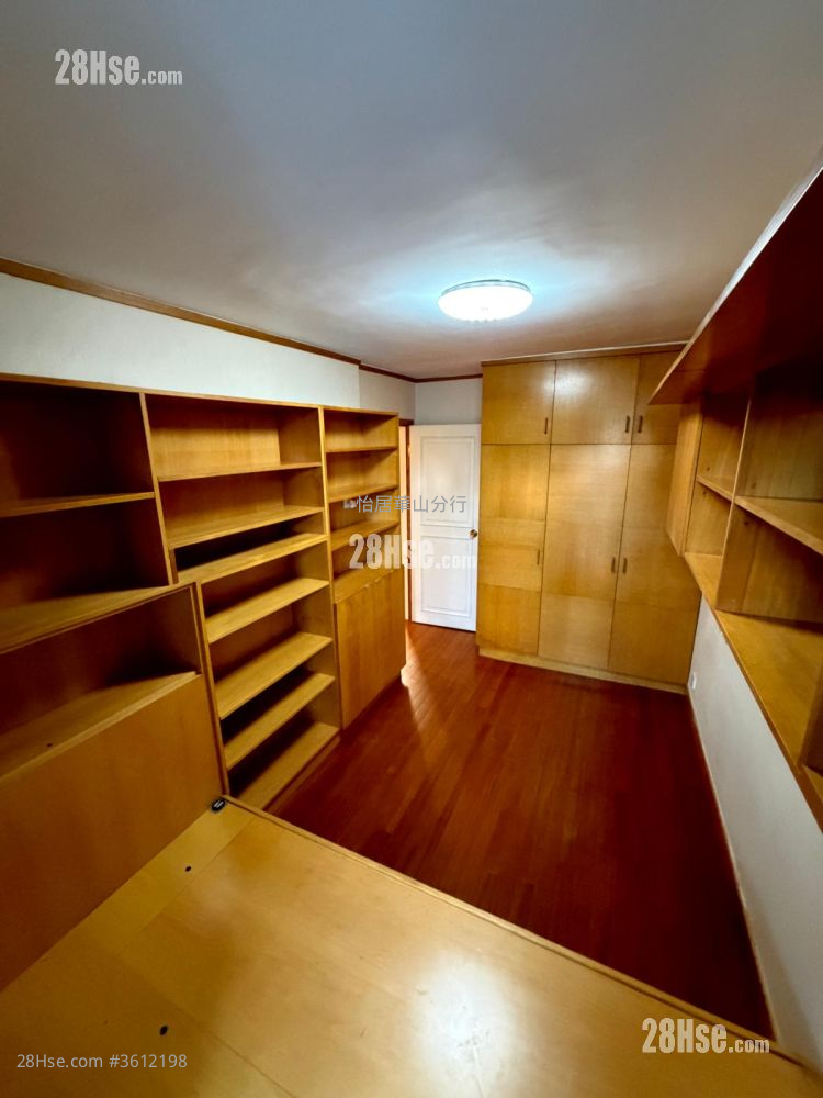 Taikoo Shing Sell 3 Bedrooms , 2 Bathrooms 1,195 ft² Taikoo Shing Sell 3 Bedrooms , 2 Bathrooms 1,195 ft²