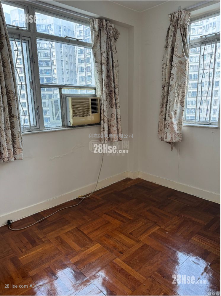 Nan Fung Sun Chuen Sell 2 Bedrooms , 1 Bathroom 391 ft² Nan Fung Sun Chuen Sell 2 Bedrooms , 1 Bathroom 391 ft²