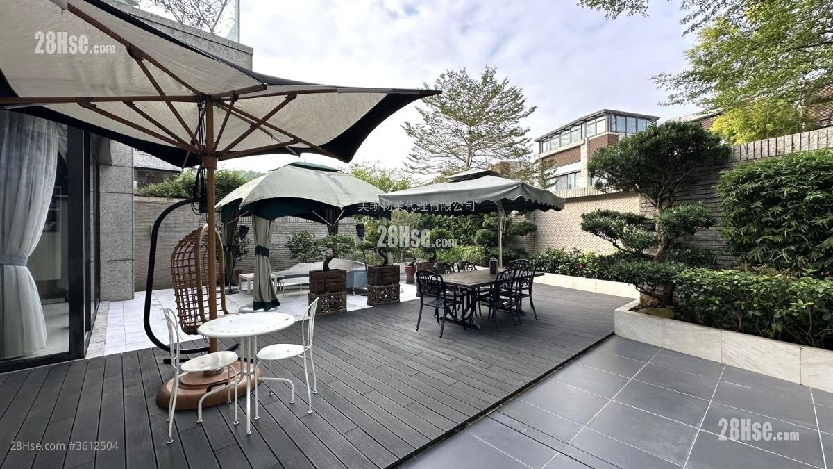 Valais Sell 3 Bedrooms 2,454 ft² Valais Sell 3 Bedrooms 2,454 ft²